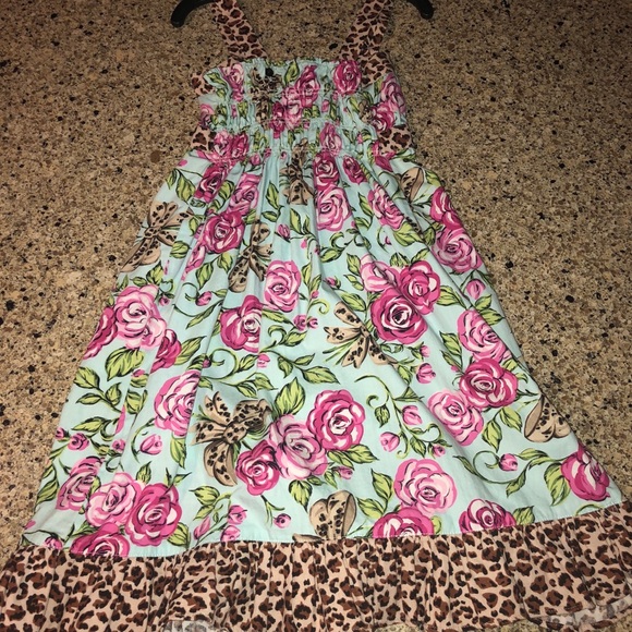 Cute dress, floral print trimmed in cheetah print - Picture 3 of 4